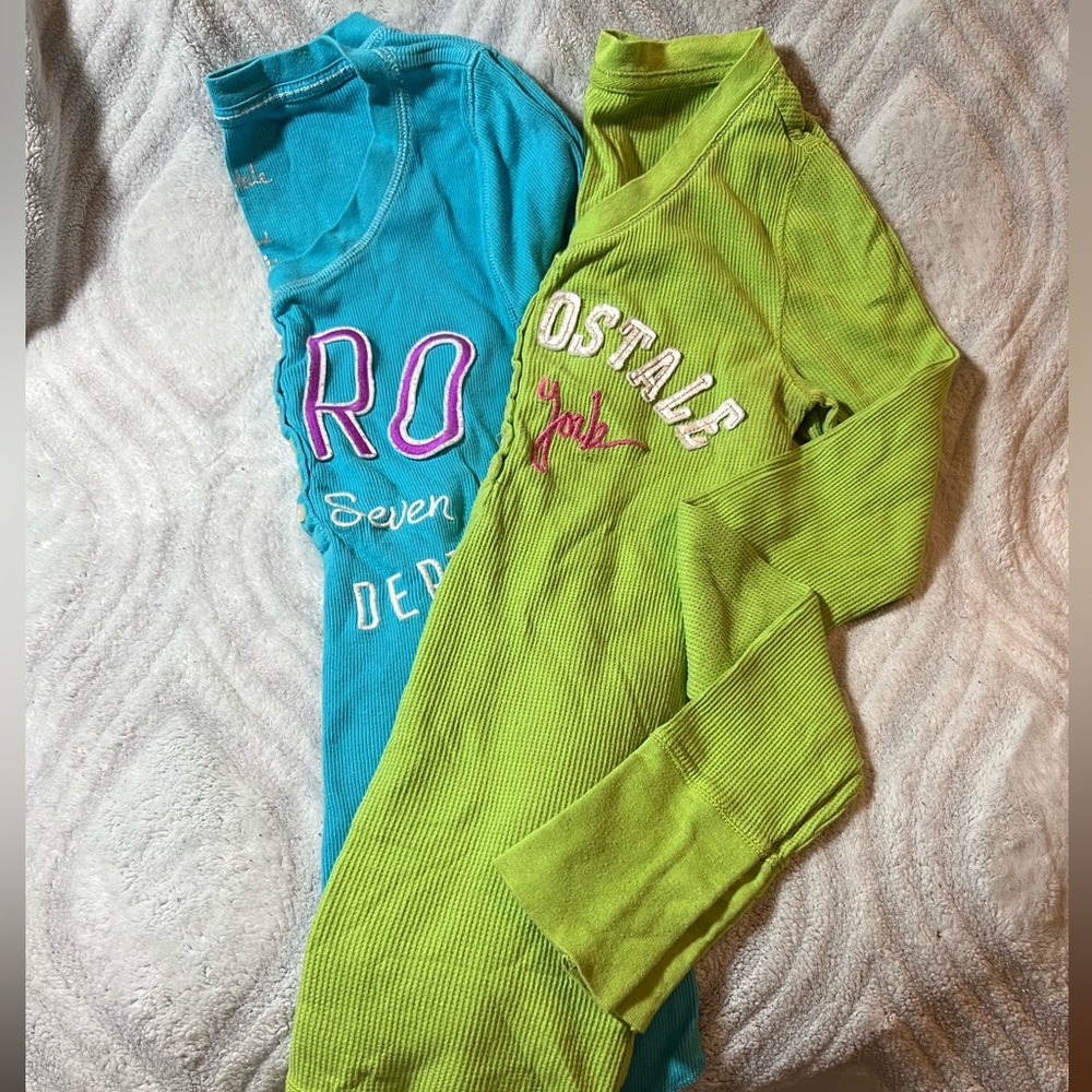 Aeropostale long sleeve thermal shirts. Green/small. Blue/large. Barely worn.